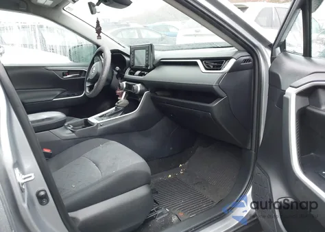 2020 Toyota Rav4 Xle z USA, uszkodzony, nr VIN 2T3P1RFV9LC131075